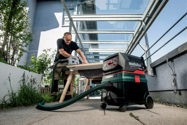 Akku-Tauchsägen METABO KT 18 LTX 66 BL