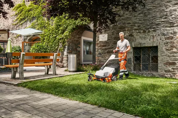 Akku-Rasenmäher STIHL RMA 765 V