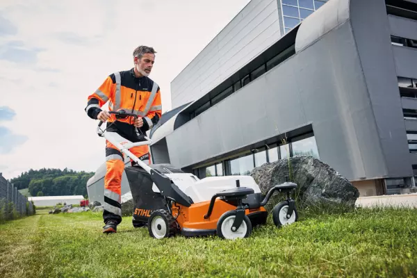 Akku-Rasenmäher STIHL RMA 765 V